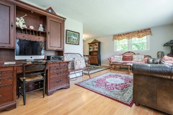 20 Vincent Road Grafton, MA 01536 - Photo 6 of 42 Gallery Image 6
