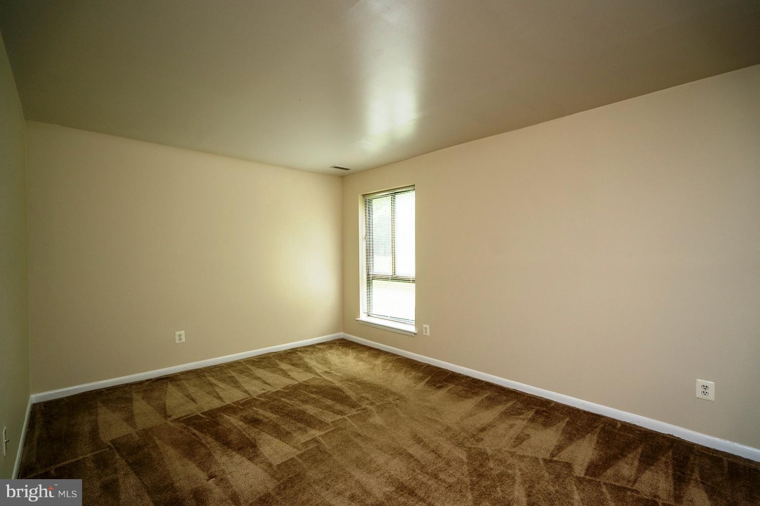 11216 Chestnut Grove Square, Unit 119 Reston, VA 20190 - Photo 11 of 16 Master Bedroom