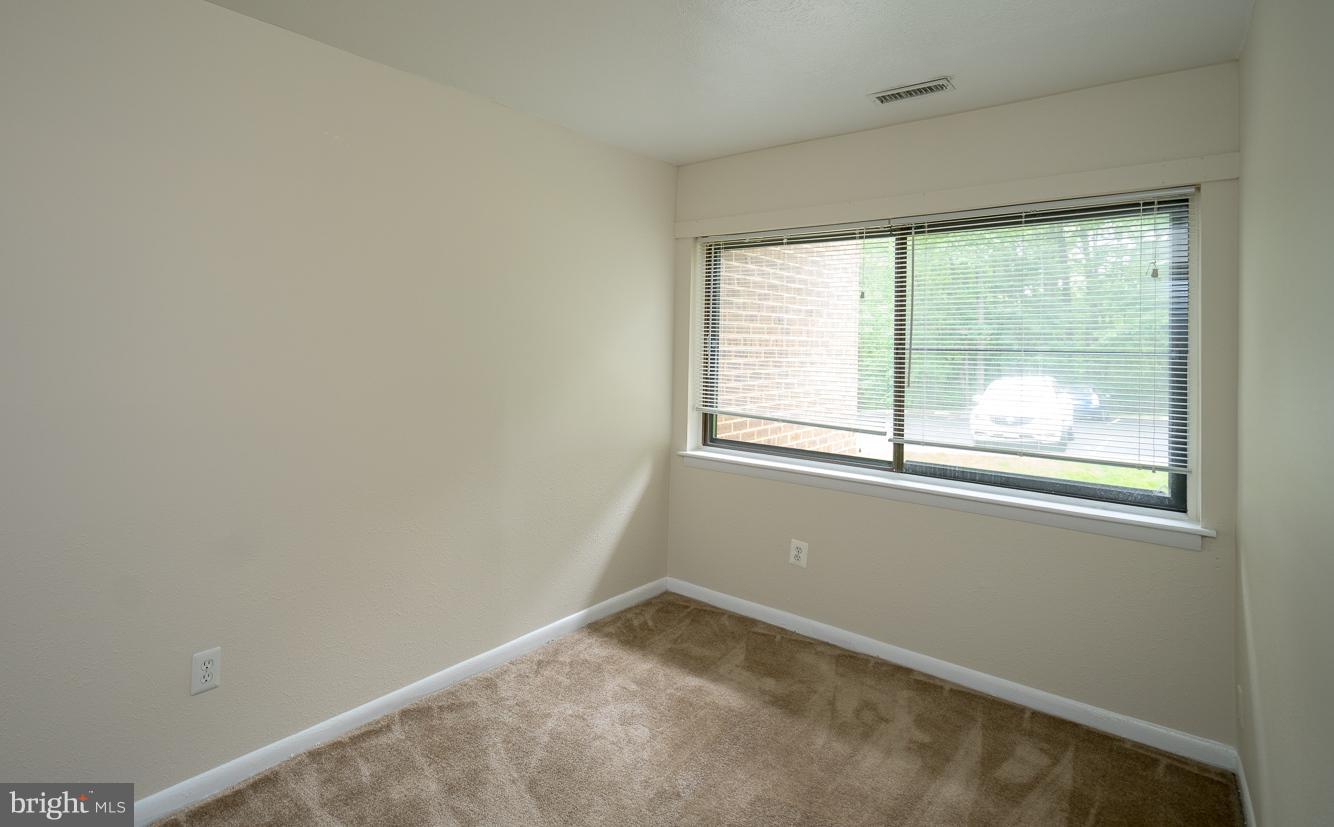 11216 Chestnut Grove Square, Unit 119 Reston, VA 20190 - Photo 14 of 16 2nd Bedroom