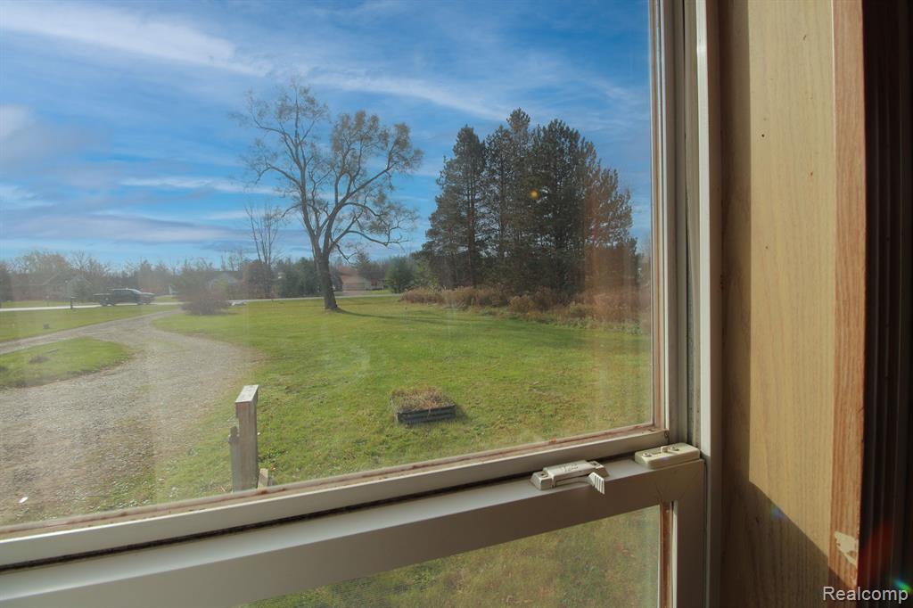 2317 Imlay City Road Lapeer, MI 48446 - Photo 21 of 44