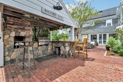 $2,500,000 | 7 Hill Wood Way, Sandwich, MA 02537