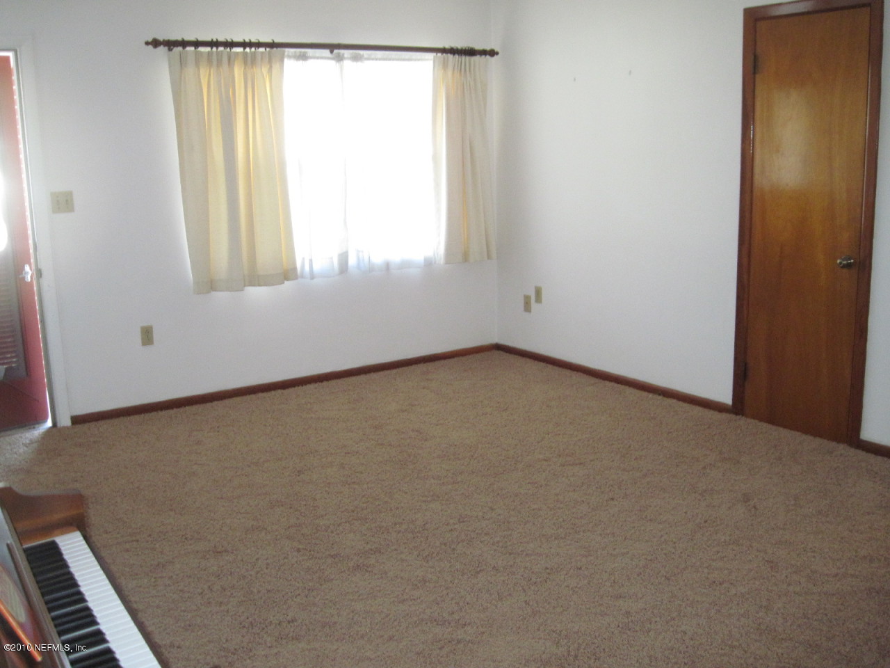4404 Ish Brant Road Jacksonville, FL 32210 - Photo 6 of 18 Living Room-2
