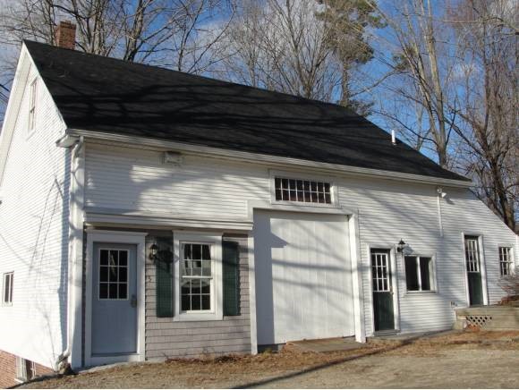 5 Elm Street, Unit 3 Wolfeboro, NH 03894 - Photo 1 of 6