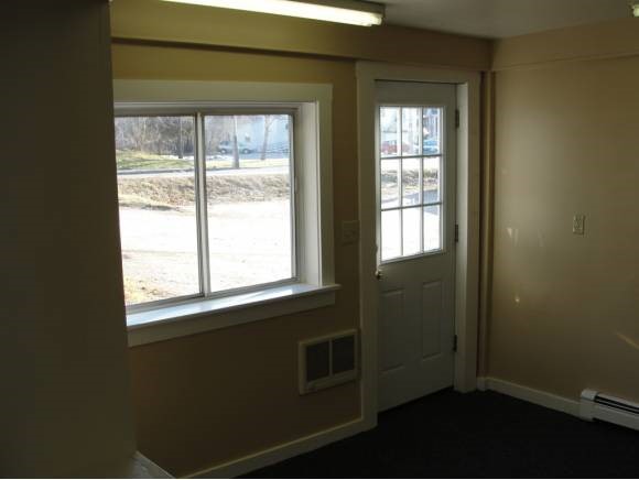 5 Elm Street, Unit 3 Wolfeboro, NH 03894 - Photo 4 of 6