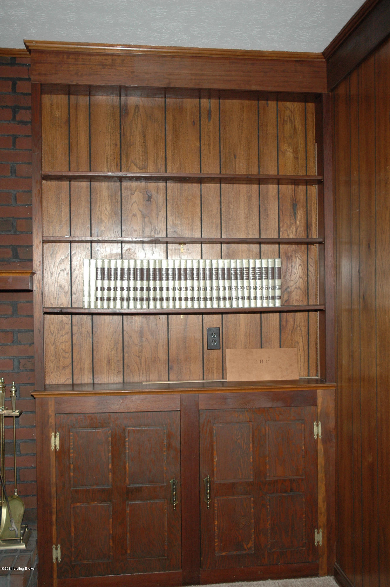 3003 Lexham Road Louisville, KY 40220 - Photo 21 of 39 Built-in Book Shelving