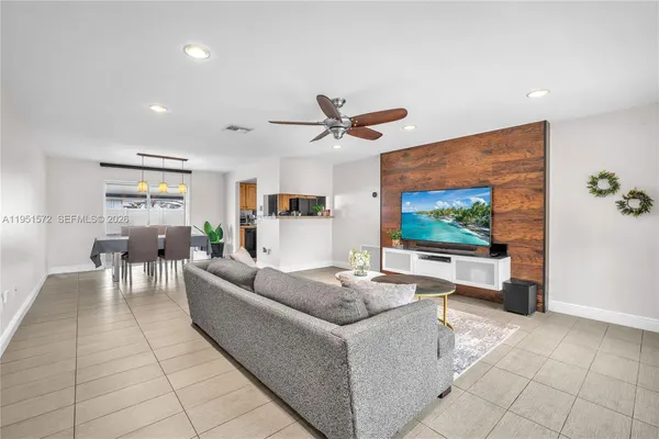 $3,500 | 22599 Southwest 65th Avenue, Boca Raton, FL 33428