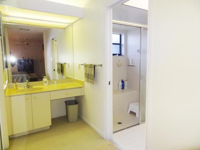 18255 181st Circle South Boca Raton, FL 33498 - Photo 16 of 20 MASTER BATHROOM