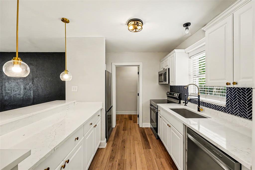 1361 Overlea Street Clearwater, FL 33755 - Photo 4 of 15 Gallery Image 4