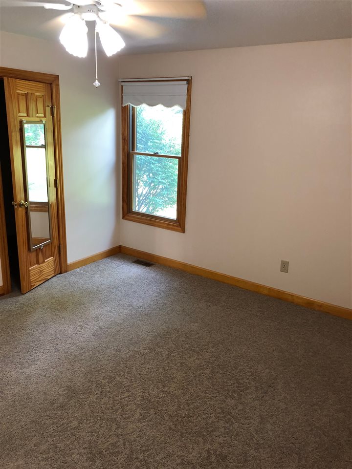 6217 West Ferguson Road Fort Wayne, IN 46809 - Photo 17 of 36