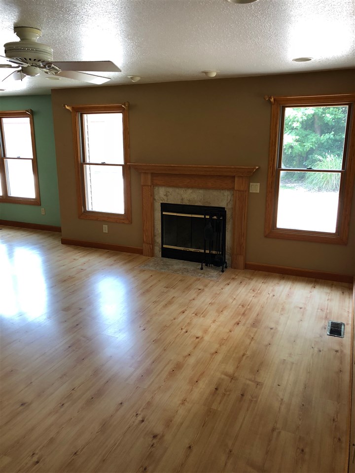 6217 West Ferguson Road Fort Wayne, IN 46809 - Photo 3 of 36