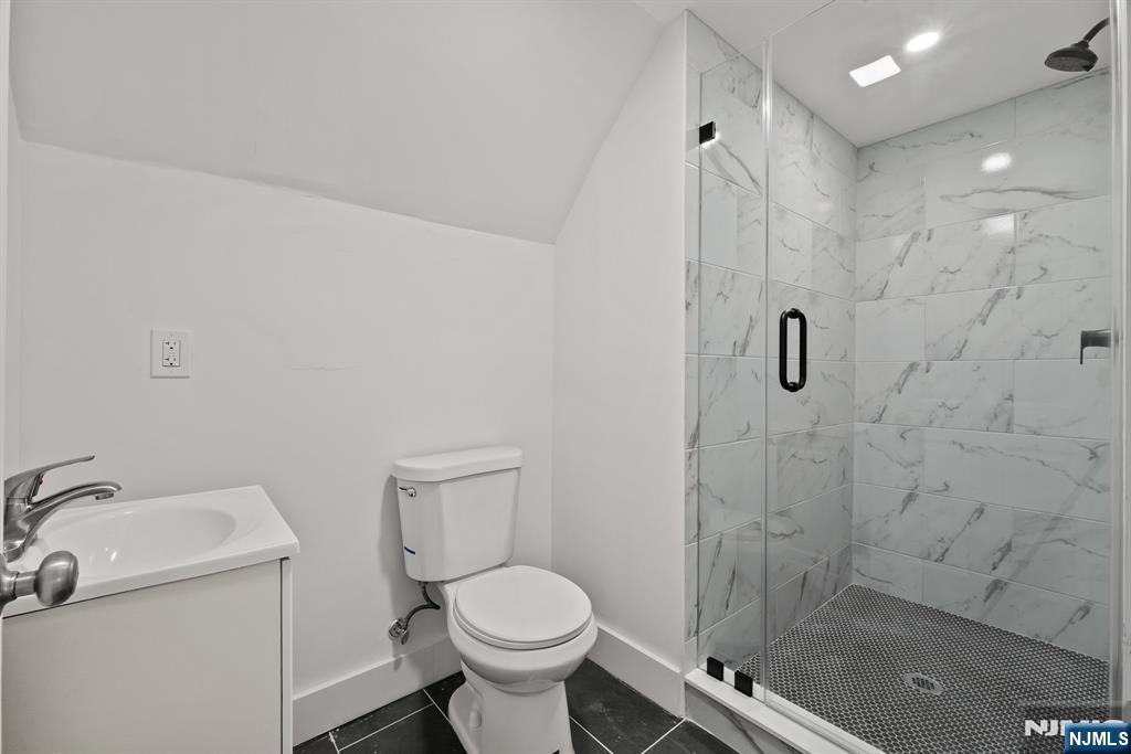 28 Riverside Place, Unit 2 Garfield, NJ 07026 - Photo 30 of 32 Gallery Image 30