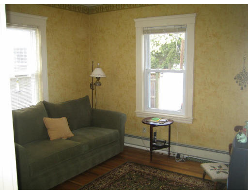 38 Hamblin Road Waltham, MA 02453 - Photo 10 of 16