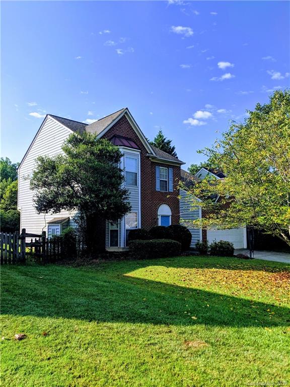 811 Clearbrook Road Matthews, NC 28105 - Photo 2 of 25