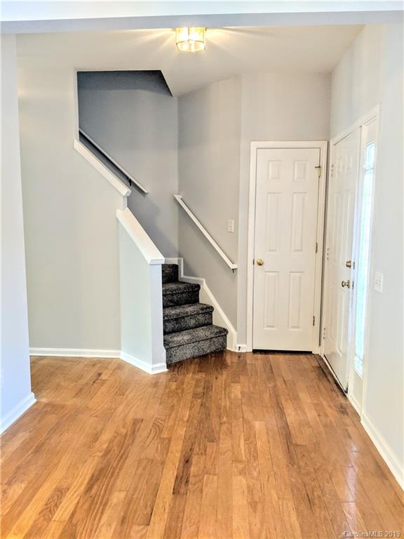 811 Clearbrook Road Matthews, NC 28105 - Photo 3 of 25