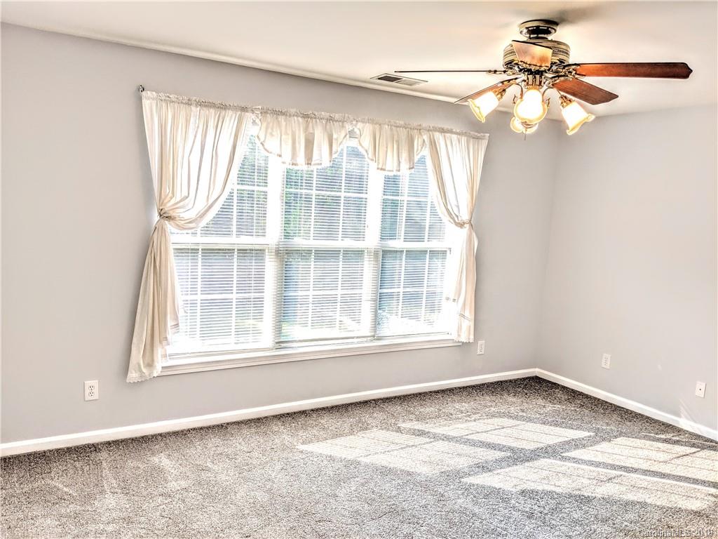 811 Clearbrook Road Matthews, NC 28105 - Photo 8 of 25