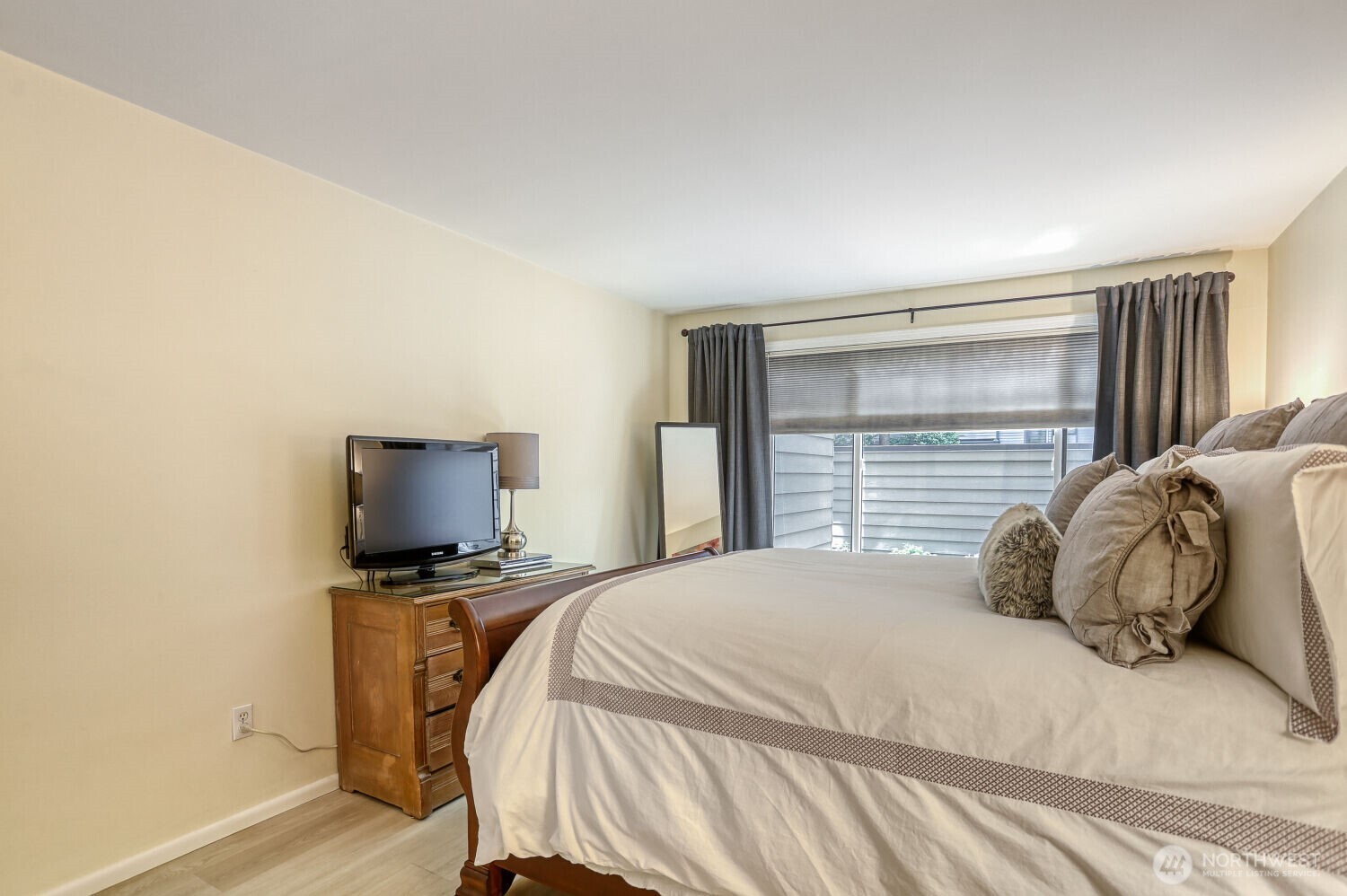 6300 Sand Point Way Northeast, Unit 103 Seattle, WA 98115 - Photo 13 of 26