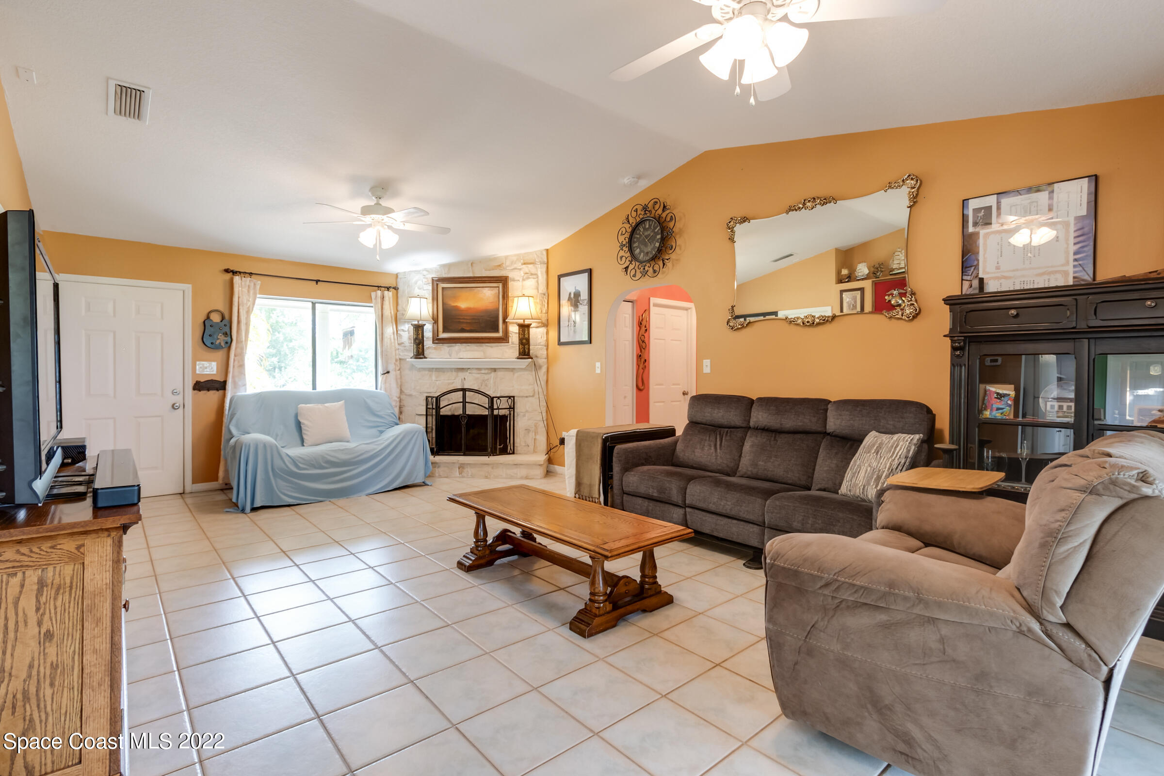 1136 Wing Road Southwest Palm Bay, FL 32908 - Photo 21 of 40 1136-Wing-210.jpg-FULL