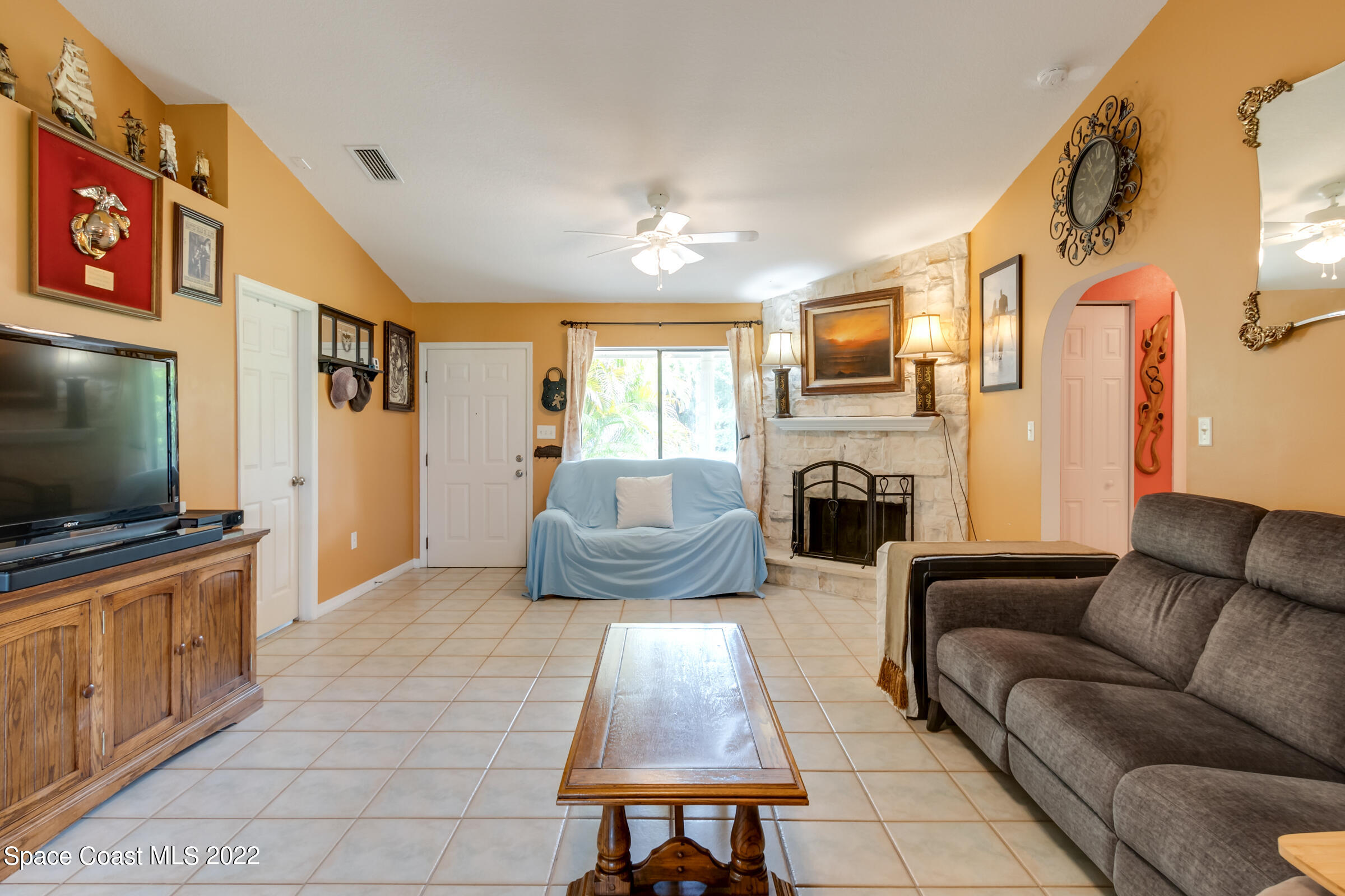 1136 Wing Road Southwest Palm Bay, FL 32908 - Photo 23 of 40 1136-Wing-212.jpg-FULL