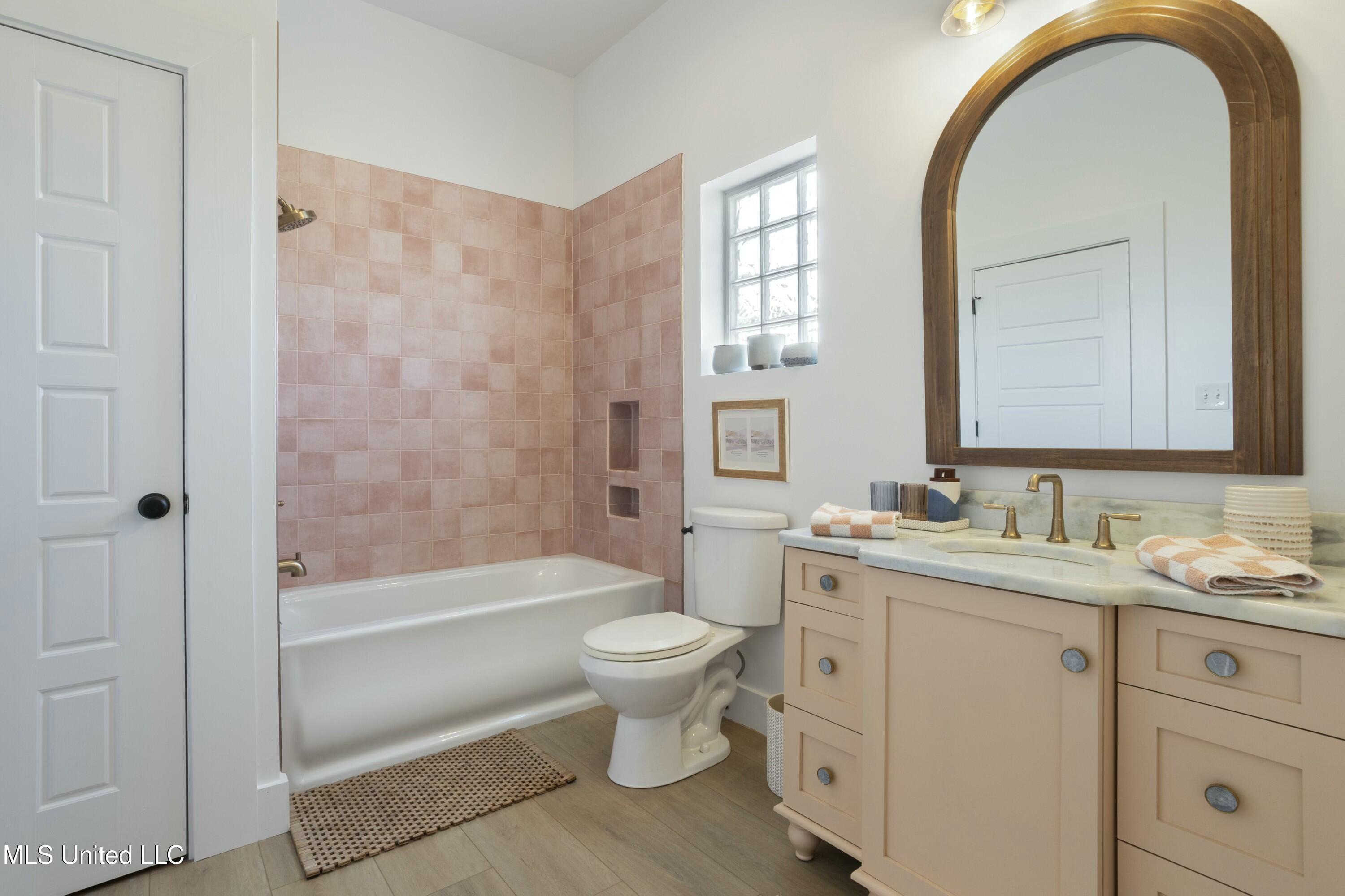 218 Front Street Pass Christian, MS 39571 - Photo 21 of 34 tempImageBw8QQi