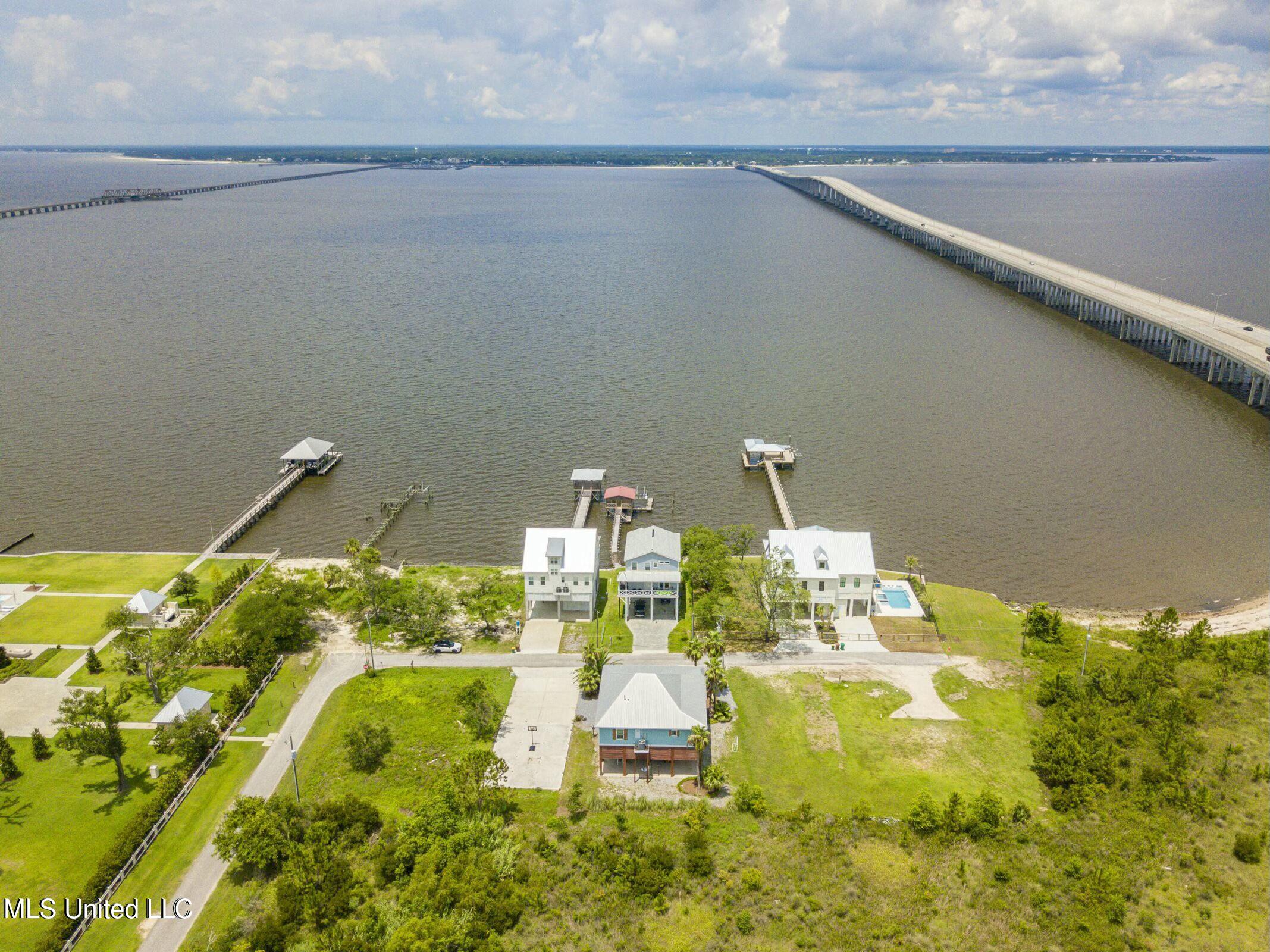 218 Front Street Pass Christian, MS 39571 - Photo 24 of 34 tempImage46YJ5a