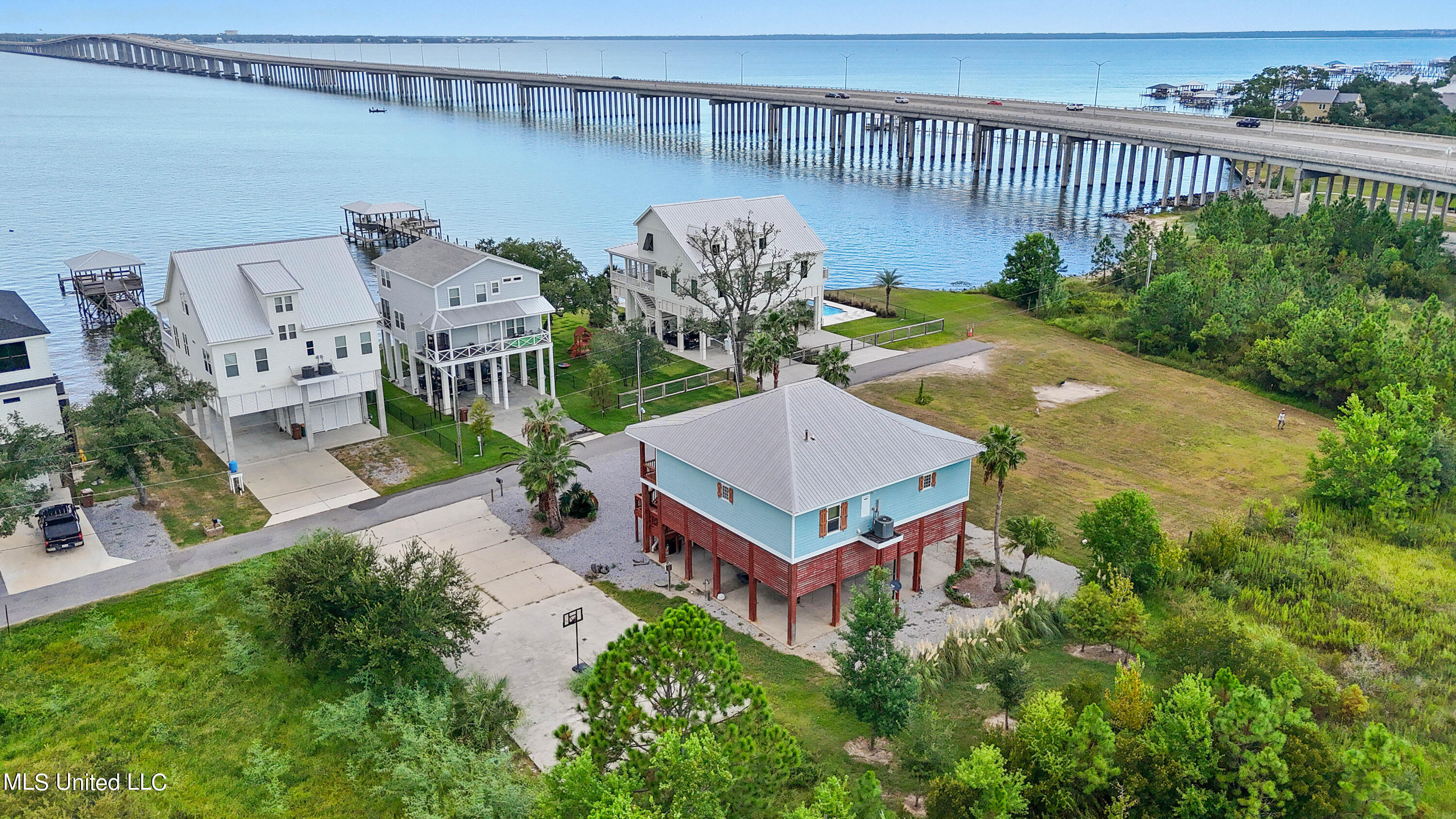 218 Front Street Pass Christian, MS 39571 - Photo 25 of 34 033