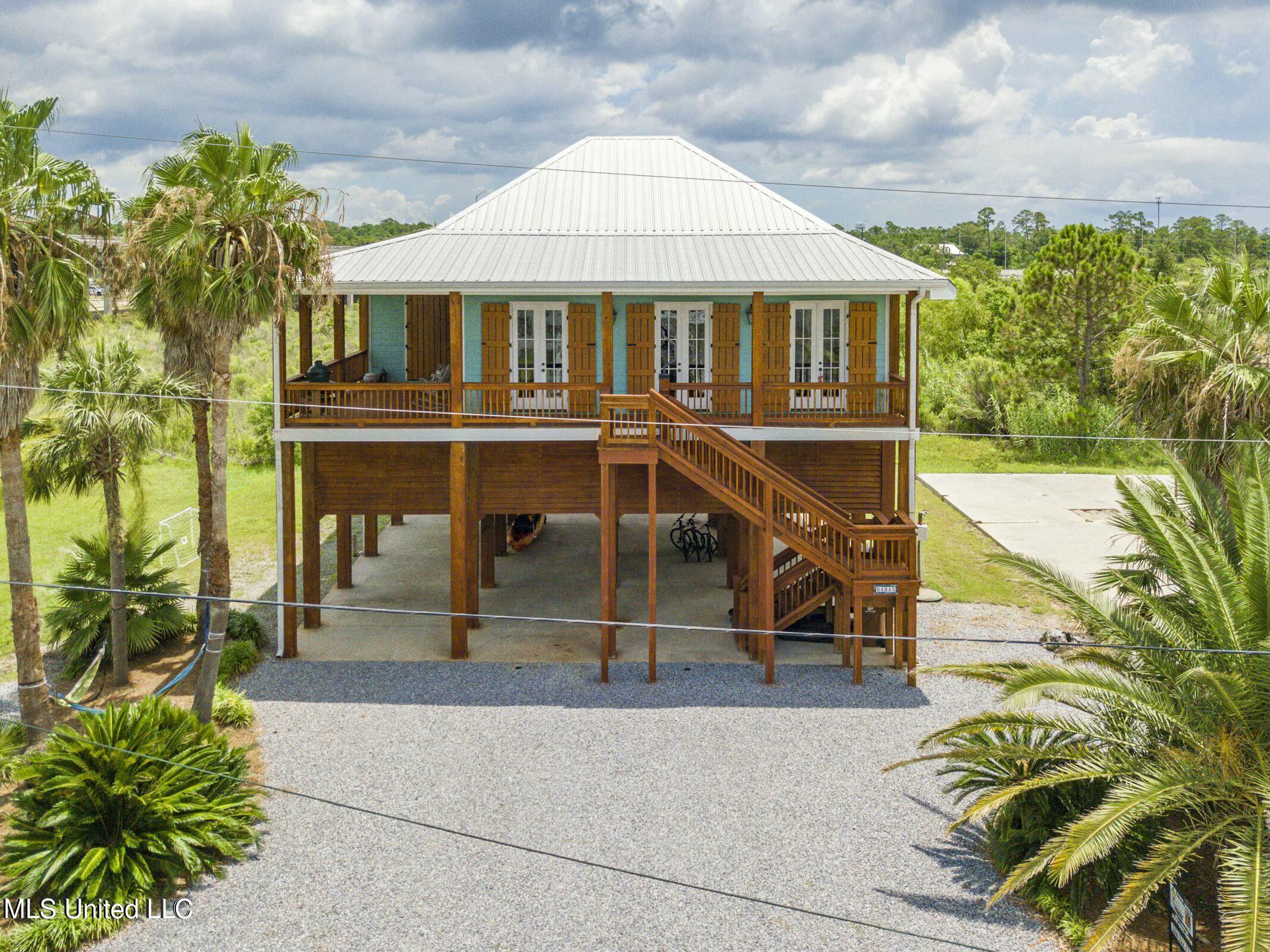 218 Front Street Pass Christian, MS 39571 - Photo 4 of 34 Front