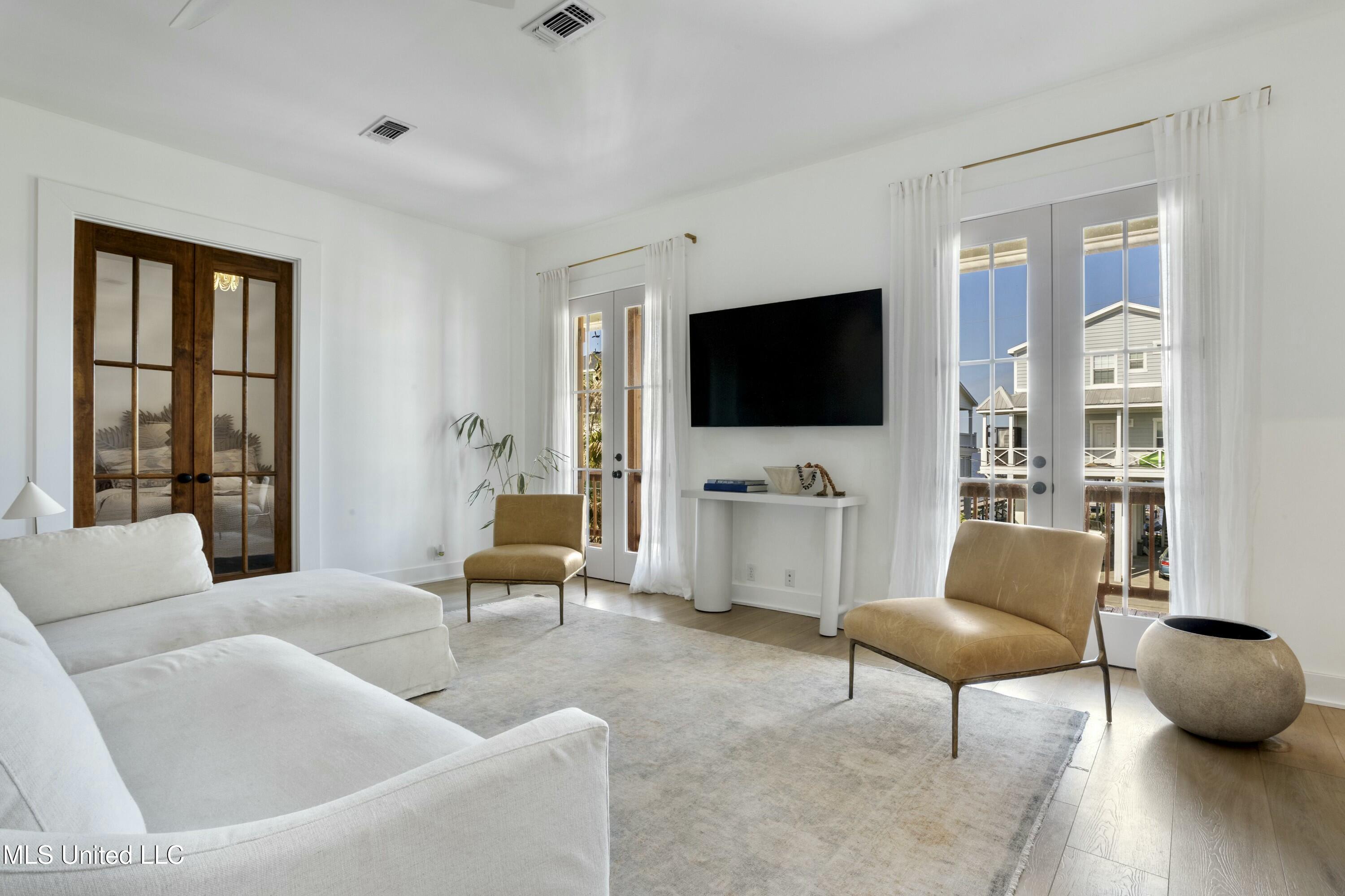 218 Front Street Pass Christian, MS 39571 - Photo 9 of 34 tempImage2cbgBe