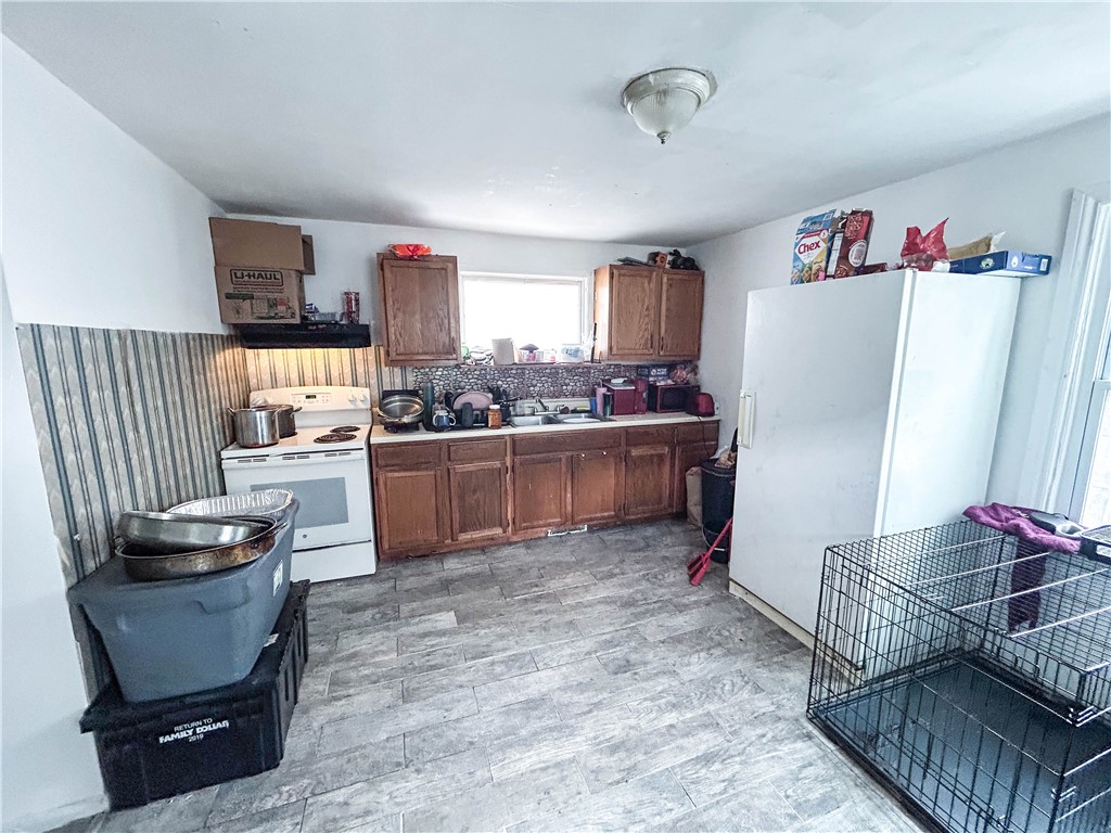 26 Hertel Street Rochester, NY 14611 - Photo 4 of 11