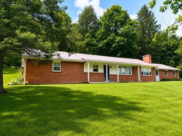 $280,000 | 236 Grandview Drive, Ronceverte, WV 24970