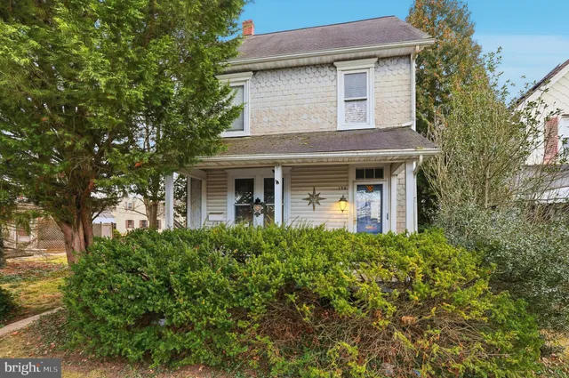 $300,000 | 136 Jenkins Avenue, Lansdale, PA 19446