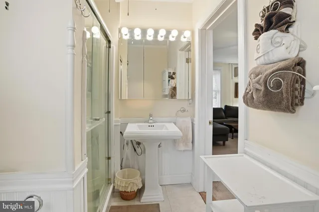 $300,000 | 136 Jenkins Avenue, Lansdale, PA 19446