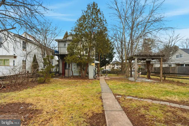 $300,000 | 136 Jenkins Avenue, Lansdale, PA 19446