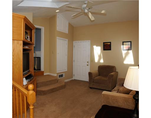 38 Hagerstown Road Warwick, RI 02886 - Photo 7 of 12 Den/Family/Great Room.
