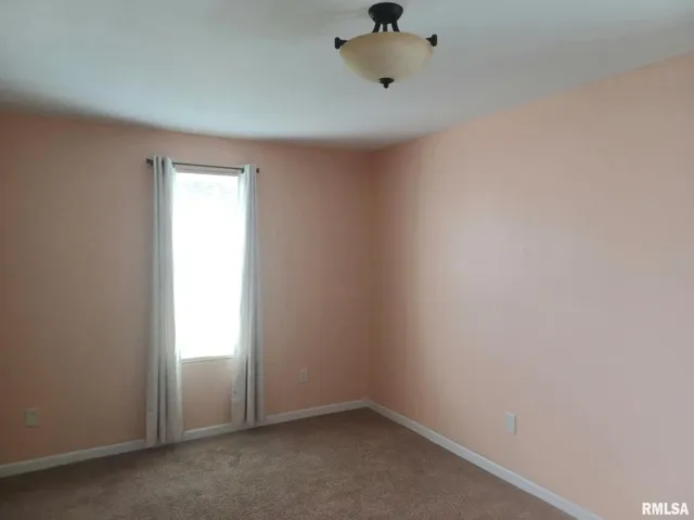 $67,000 | 62 North 5th Avenue, Canton, IL 61520