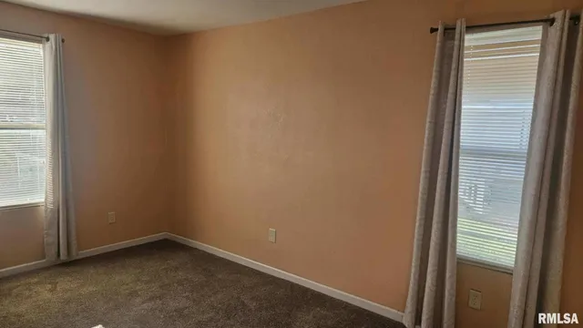 $67,000 | 62 North 5th Avenue, Canton, IL 61520