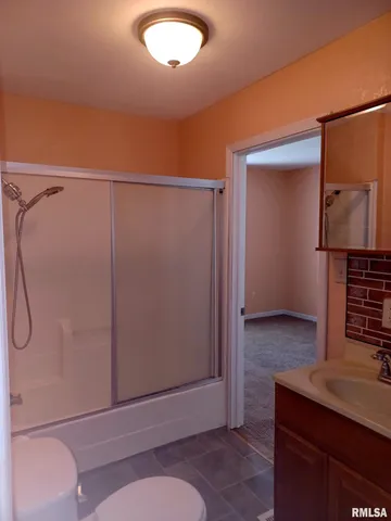 $67,000 | 62 North 5th Avenue, Canton, IL 61520