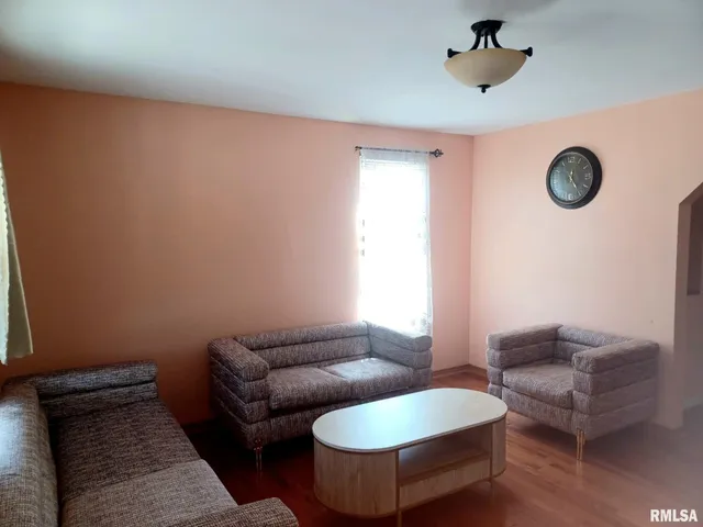 $67,000 | 62 North 5th Avenue, Canton, IL 61520