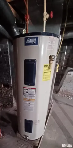 $67,000 | 62 North 5th Avenue, Canton, IL 61520