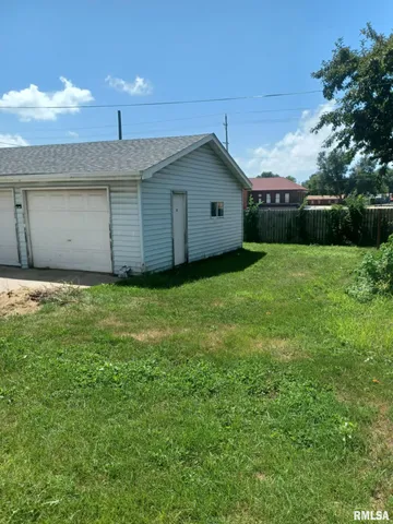 $67,000 | 62 North 5th Avenue, Canton, IL 61520