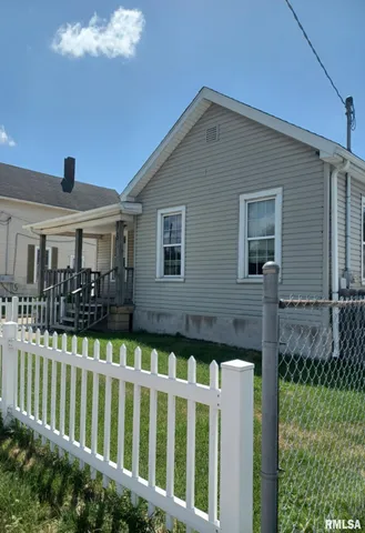 $67,000 | 62 North 5th Avenue, Canton, IL 61520