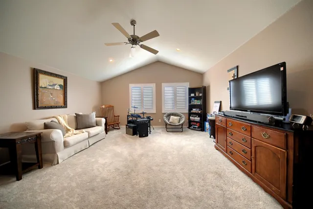 $585,000 | 561 Branding Iron Street, Oakdale, CA 95361