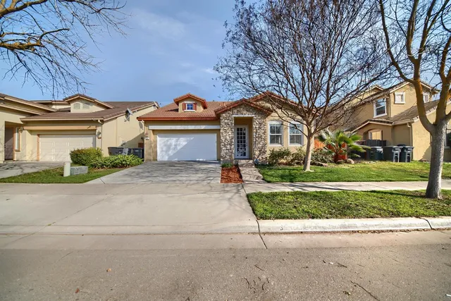 $585,000 | 561 Branding Iron Street, Oakdale, CA 95361