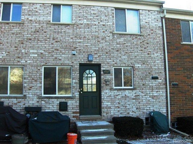 457 Miller Avenue, Unit 28 Rochester, MI 48307 - Photo 22 of 24 457 Miller Rear Ext.