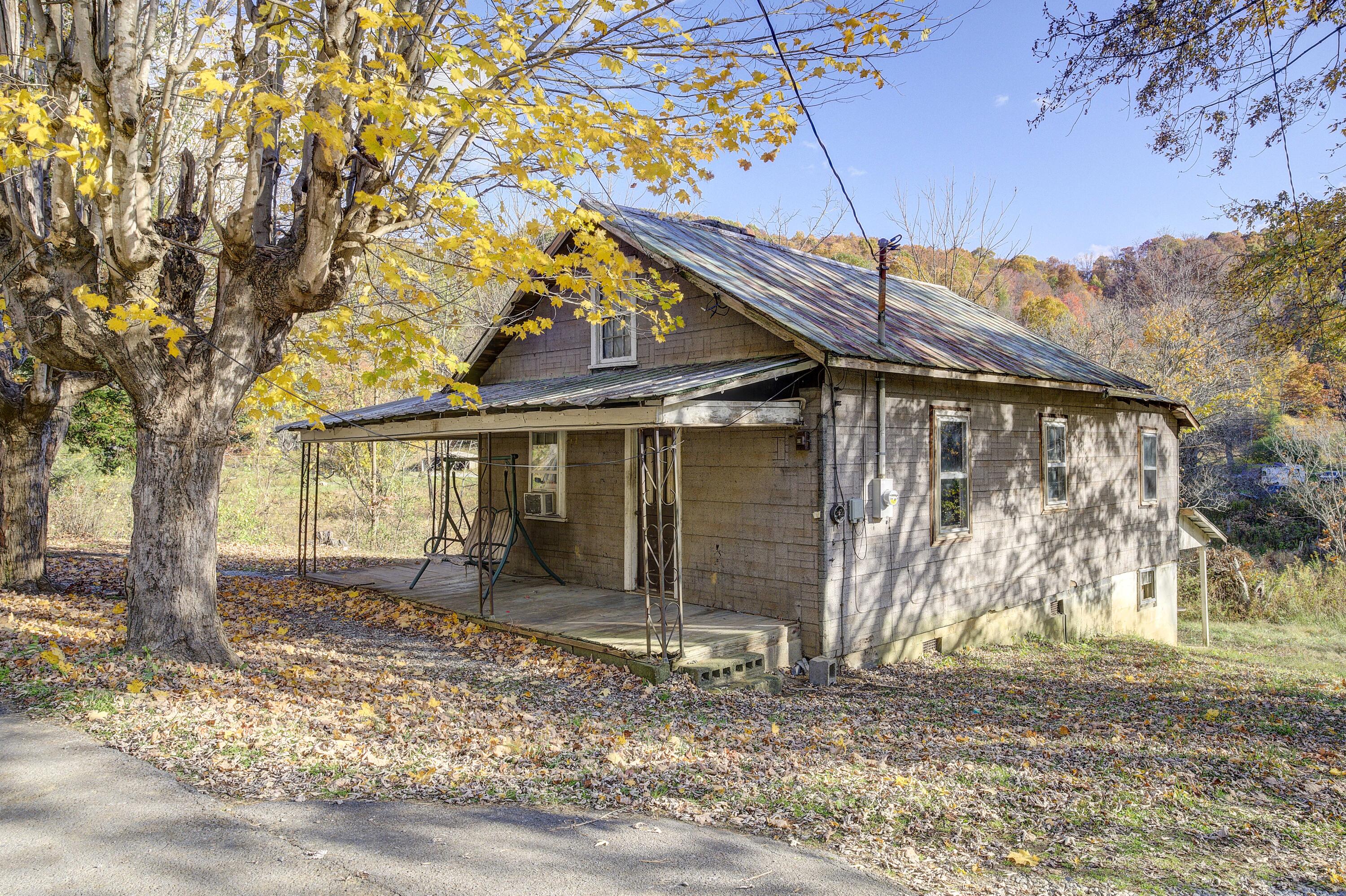 711 Fairview Road Hampton, TN 37658 - Photo 3 of 21 Fairview-3