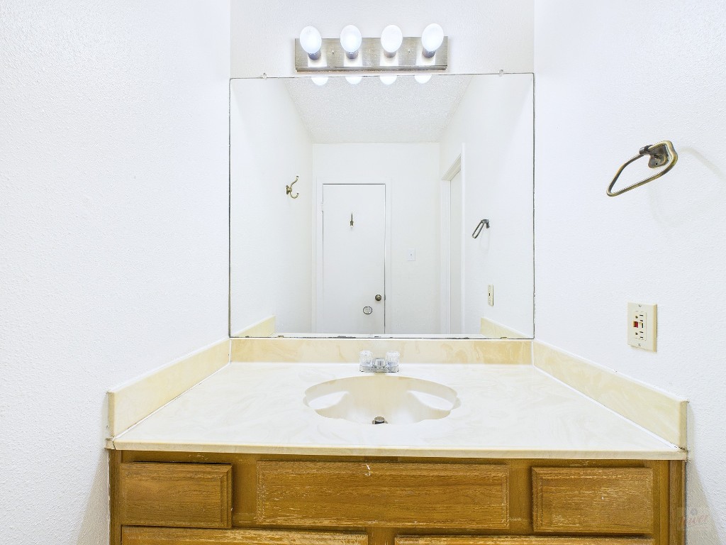 8502 Lyndon Lane, Unit A Austin, TX 78729 - Photo 25 of 26