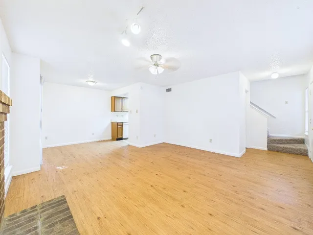 $1,325 | 8502 Lyndon Lane, Unit A, Austin, TX 78729