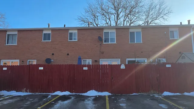 $167,000 | 1358 Monomoy Street, Unit A, Aurora, IL 60506