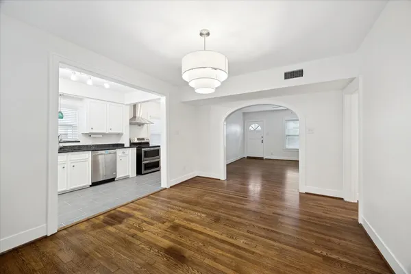 $2,400 | 1937 West McKinney Street, Unit 1937, Houston, TX 77019