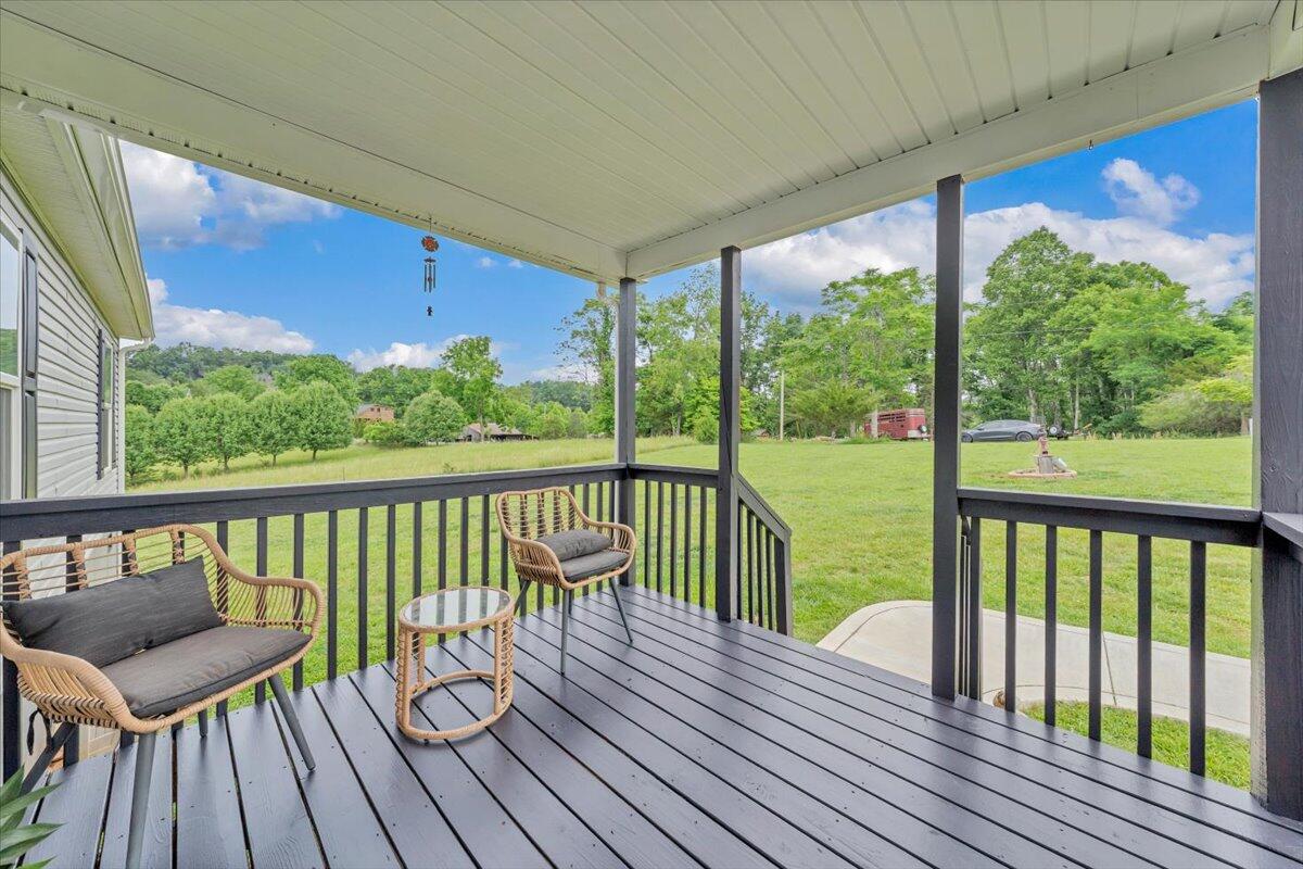 1844 Fiddler Creek Road Bedford, VA 24523 - Photo 2 of 37 04-MIB09992