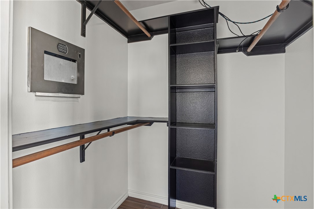 519 Pleasant View Road Troy, TX 76579 - Photo 18 of 33 a close view of closet